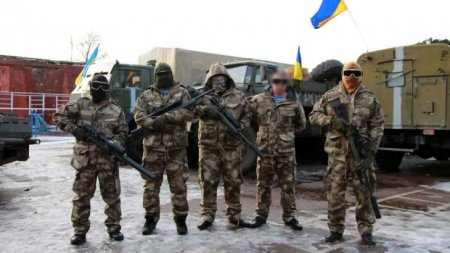 Ukrayna Krıma hücum etdi, Rusiya ordusu itki verdi