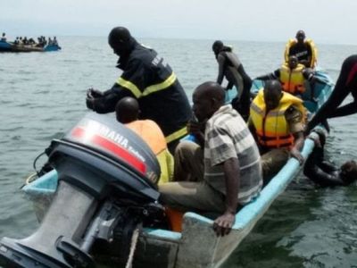 Futbolçuların olduğu gəmi batdı: 30 nəfər boğuldu
