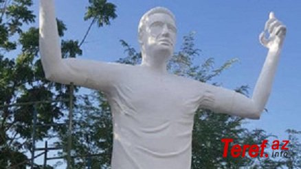 Kolumbiyada futbolçu Radamel Falkaoya heykəl qoyulub
