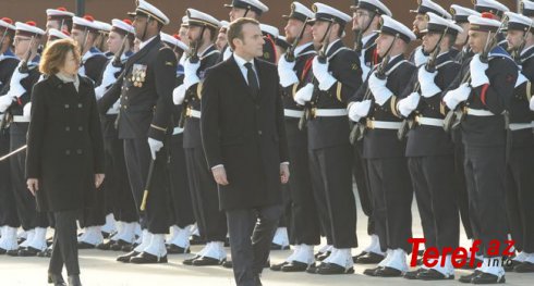 Fransa prezidenti desantçılara paraşütlə tullanacağına söz verib