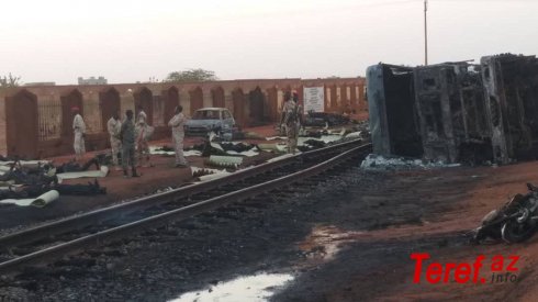 Nigerdə benzindaşıyan maşının partlaması nəticəsində ölənlərin sayı 76 nəfərə çatıb - FOTO