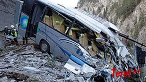 Dəhşətli avtobus qəzası: 13 ölü, 20 yaralı