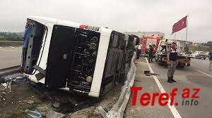 Türkiyədə turist avtobusu aşıb, ölən və yaralananlar var