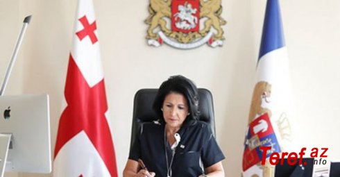 Gürcüstan Prezidenti məhbusların əfvinə moratorium qoyub- Açıqlama