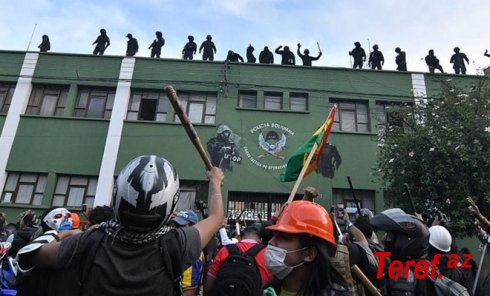 Boliviyada dövlət çevrilişi – Prezidentin evinə basqın etdilər