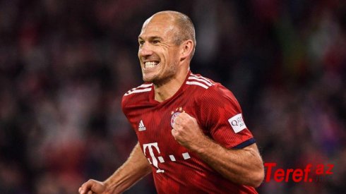 Futbolçu Aryen Robben karyerasını bərpa edir