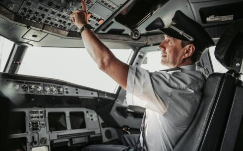 “ABŞ-də təyyarənin pilotu uçuş zamanı huşunu itirib” - CNN