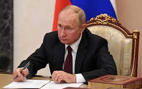 Putin hərbi xidmətə payız çağırışı ilə bağlı fərman imzalayıb