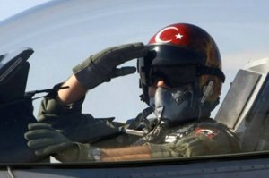 Türkiyə hakimiyyəti: “Rusiya təyyarəsini vuran pilot qərarı özü verib”