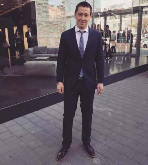 Məşhur “vor zakon”un qızı onunla sevgilidir - FOTOLAR