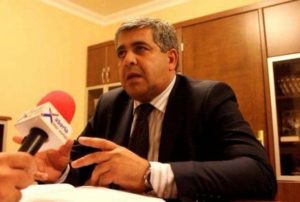 Daha bir məmur işdən çıxarıldı (FOTO)
