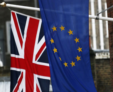 Britaniya baş naziri və Avropa Komissiyasının sədri: Brexit üzrə daha ciddi danışıqlar aparılmalıdır