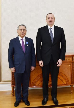 Prezident Ramiz Mehdiyevi “Şöhrət” ordeni ilə təltif etdi - FOTO