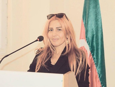 Kosmetoloq jurnalistin ona sevgi “podxodu” etdiyini deyir – Elnarə Rzayevanın brifinqində qalmaqal
