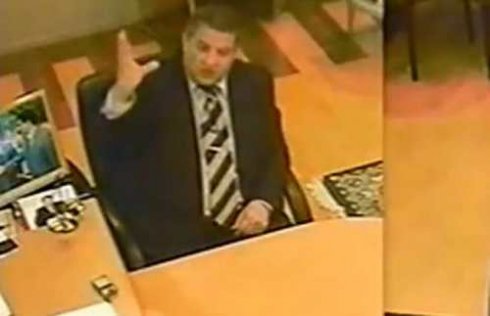 Rasim İldırımzadəyə dələduzluq ittihamı: Polis polkovniki şəhid anasına pul atıb – VİDEO