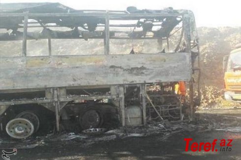 Azərbaycanlı zəvvarları daşıyan avtobus yandı