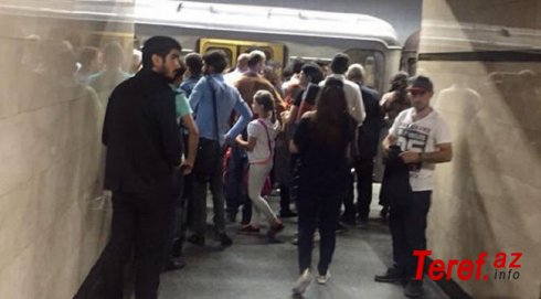 Bakıda metronun qarşısından adam oğurladılar