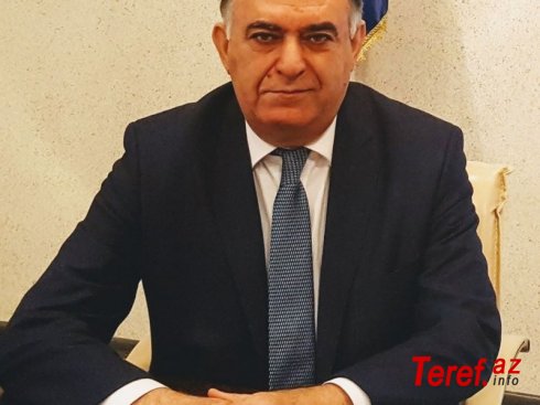 Tapdıq Abbas (FB.com səhifəsində) Beyləqanın icra başçısı Asif Ağayevi röşvətxor adlandırdı