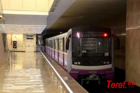 Bakıda metroda gənc özünü qatarın altına atdı