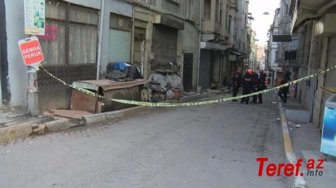 İstanbulda bina çökdü - FOTO