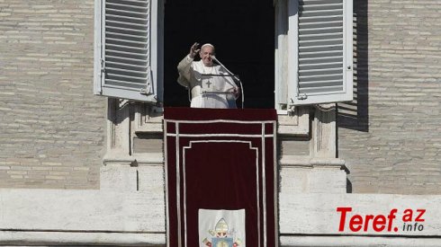 Roma Papasının koronavirusa yoluxması barədə iddialar həqiqəti əks etdirmir