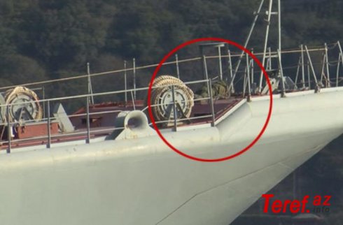 Rus savaş gəmisi İstanbul boğazından keçərkən göyərtəsindəki bu detal diqqət çəkdi - VİDEO