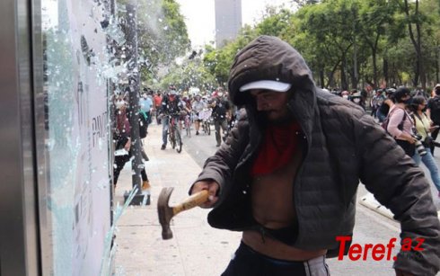 Meksikada dövlət binaları dağıdılır, banklar yandırılır