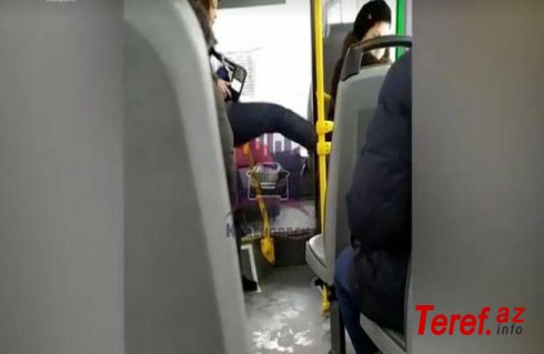 Maskasız sərnişin avtobusdan təpiklə qovuldu - VİDEO