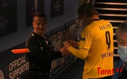 Çempionlar Liqasının hakimi futbolçudan avtoqraf alıb