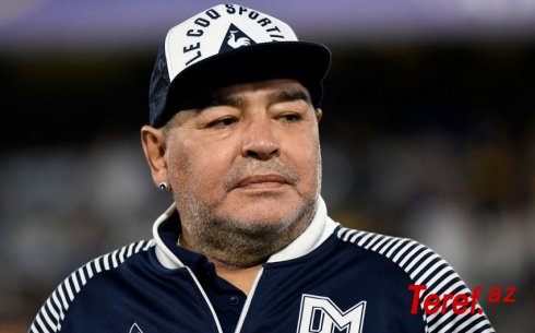 Maradonanın qadın paltarında görüntüləri yayıldı - VİDEO