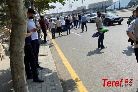 Həftə sonu yolda qalanlar: Hamının taksiyə pulu var? – FOTO