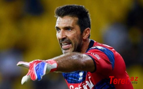 43 yaşlı Buffon yenə penalti qaytardı – Video