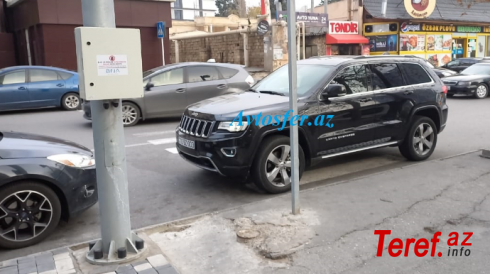 FHN-in xanım əməkdaşı “Jeep” ilə ardıcıl qayda pozdu - FOTO