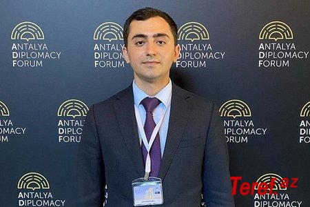 Deputat köməkçisinin erməni dilində jestinə 3 reaksiya