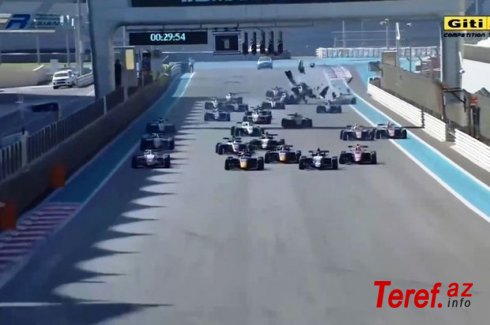 Formula yarışında türk pilotları toqquşdu - VİDEO