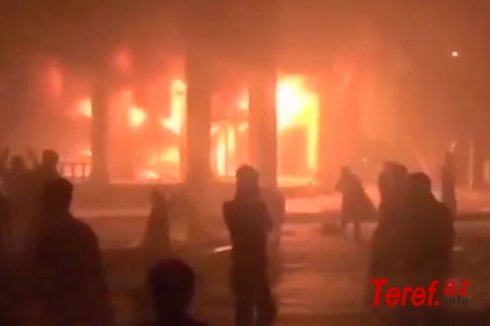 İranda etirazçılar valilik, yol polisi və bank binasını yandırdılar – VİDEO