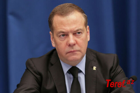 Medvedev Almaniyanın xarici işlər nazirini “faydalı axmaq” adlandırdı - FOTO