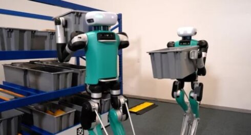 Başı və gözü olan ikiayaqlı robot təqdim edildi - VİDEO