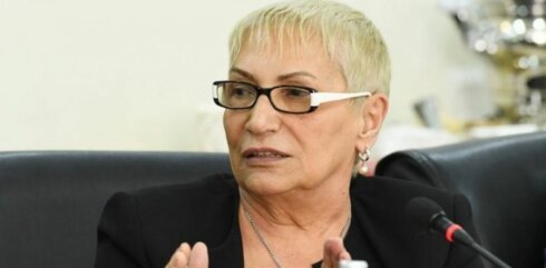 "Nazirlər Kabinetinin qərarına görə, işçilərə əmək fəaliyyəti zamanı şərait yaradılmalıdır”.-