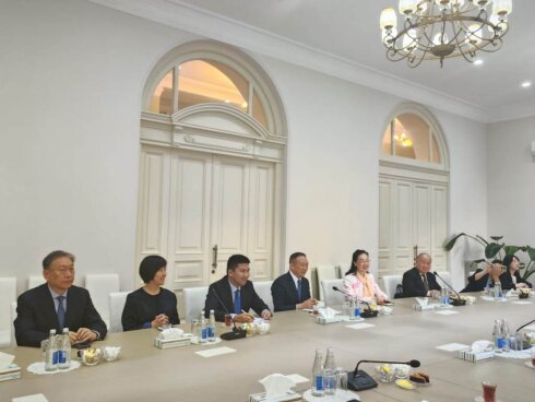 Baki Cinli qonaqlarn xoşuna gəlib FOTO