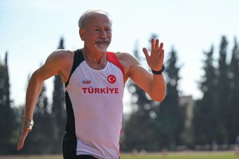 Nə ürək əməliyyatı, nə də xərçəng onu dayandırdı: 63 yaşlı kişi atletika üzrə Türkiyə rekordunu qırdı