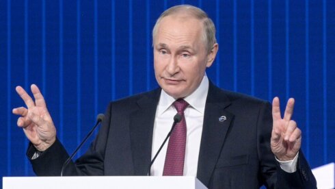Putin Rusiyadakı ən böyük holdinqlərdən birini zəbt etdi