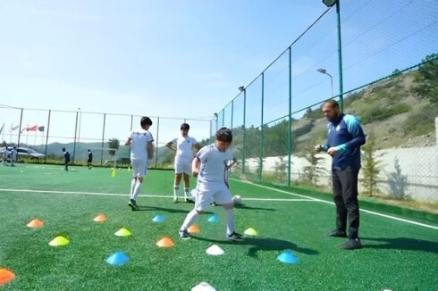 Laçının uzun illərdən sonra yaranan futbol komandası oyunlara hazırlaşır: Hədəfləri açıqlandı - VİDEO