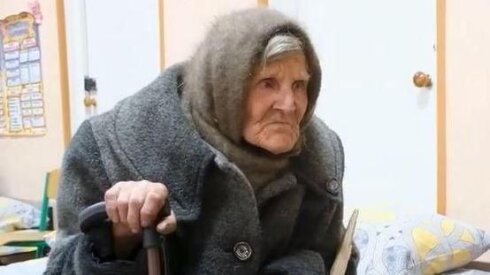98 yaşlı ukraynalı qadın müharibədən sağ çıxmaq üçün 10 km yol qət edib