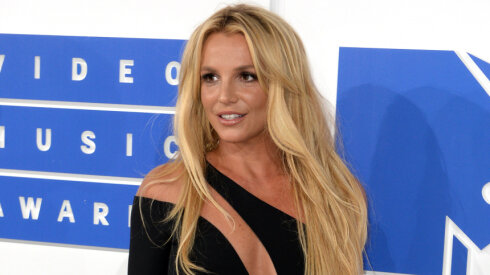 Britney Spirs bütün zinət əşyalarının oğurlandığını açıqladı