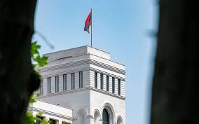 Ermənistan konstitusiyasına dəyişiklik sülh yolundakı ən böyük əngəli aradan qaldıra bilər