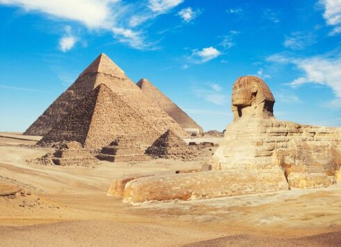 Сколько лет Сфинксу и пирамидам Гизы на самом деле?