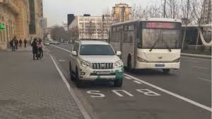 Bu halda avtobus zolağında dayanmaq olar -