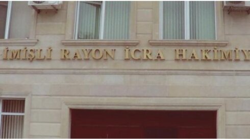 İmişli rayon Aranlı kəndinin icra nümayəndəsi problemləri belə həll edir - VİDEO