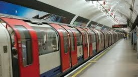 Londonda metrosunda dəhşətli anlar